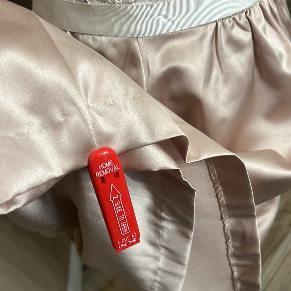 New After Six Satin and Lace Cocktail Pocket Dress size 12 but fits like an 8 - Picture 6 of 6